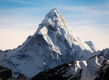 ama dablam himalaya