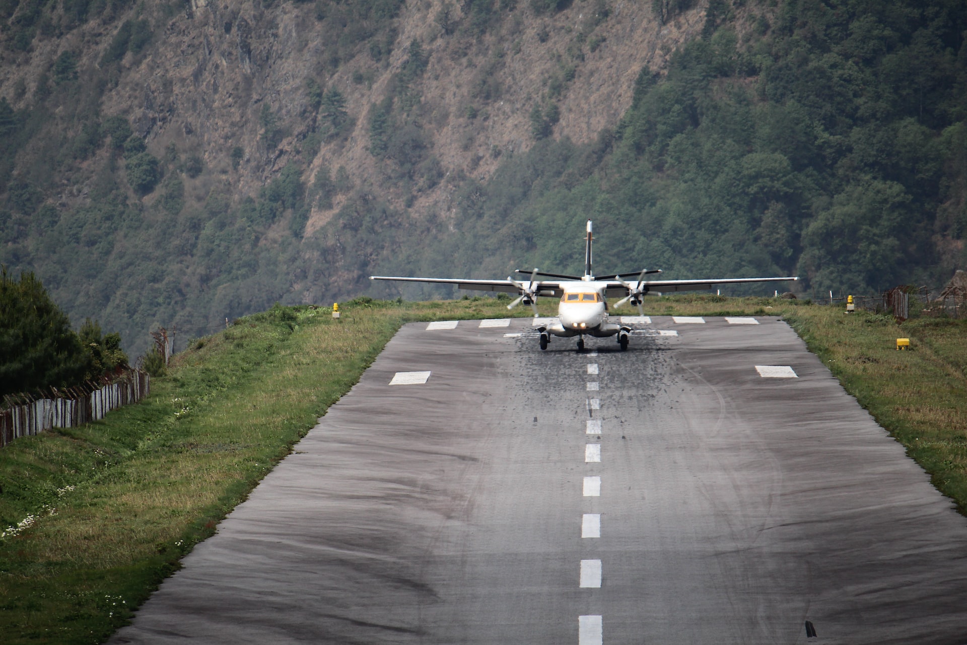 How Dangerous is Lukla Airport?