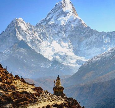 Best Time to Climb Ama Dablam